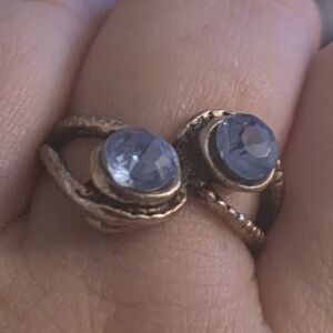 Twist Design Women's Ring with Blue Stones